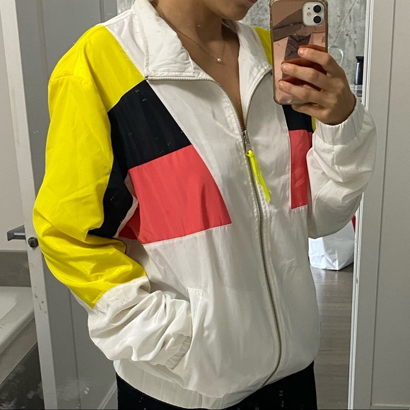 Retro-inspired wind breaker jacket (light) - Picture 4 of 4